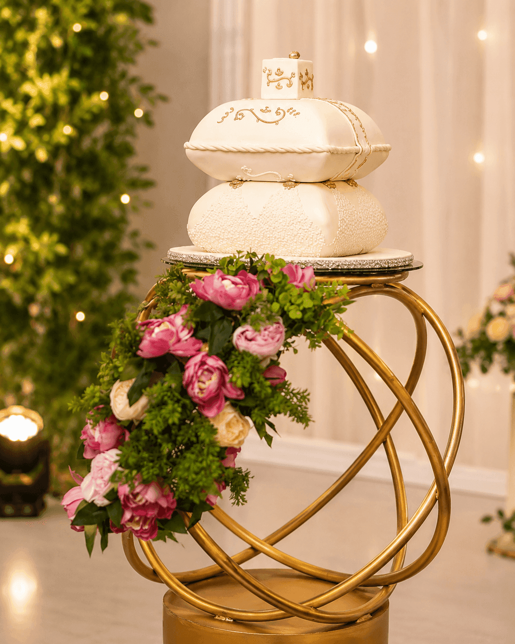 Gilded Pillow Bridal Duet